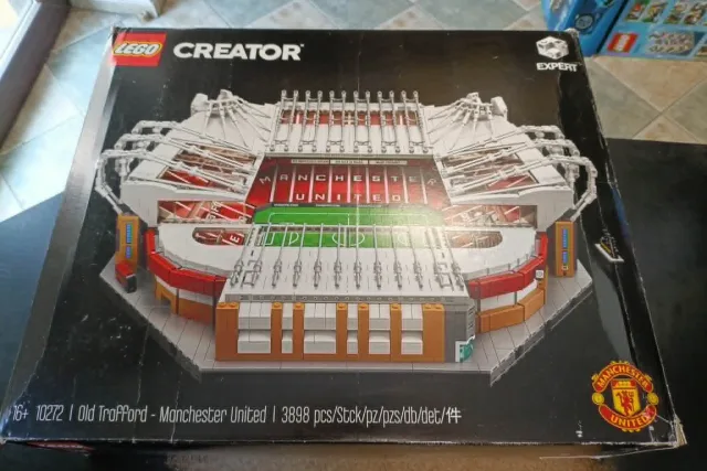 Zestaw LEGO 10272, zdjęcie 3 z 4