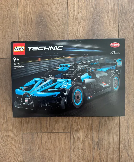 Zestaw LEGO 42162, zdjęcie 2 z 4