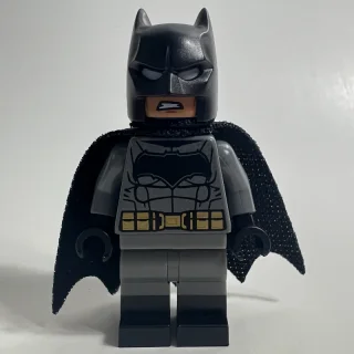Minifigurka Batman, Dark Bluish Gray Suit, Black Cape and Cowl, Black Head, Black Boots, Large Batman Logo