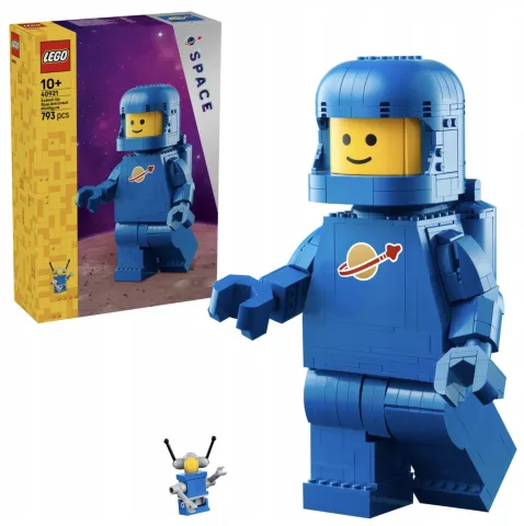 Powiększona minifigurka niebieskiego astronauty